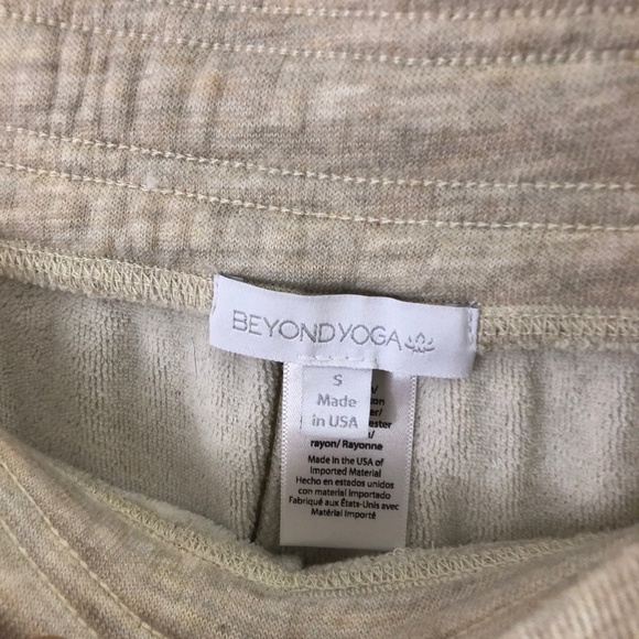 Beyond Yoga Cross Paths Oatmeal Heather Joggers - Picture 3 of 4